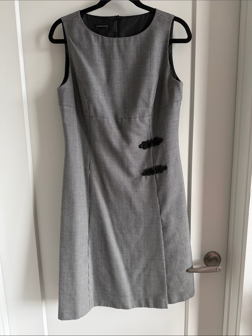 Sleeveless Black and White Houndstooth Midi Dress with Decorative Closures